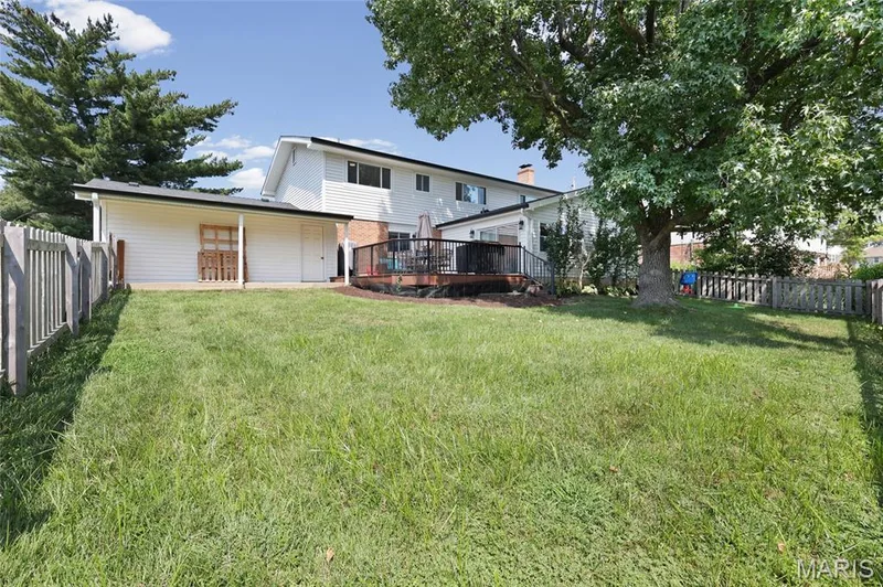 1 Oakland Hills Drive, Chesterfield, MO 63017 — listing photo 7 of 86