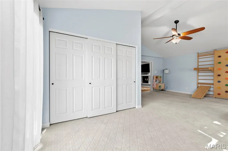 1 Oakland Hills Drive, Chesterfield, MO 63017 — listing photo 28 of 86