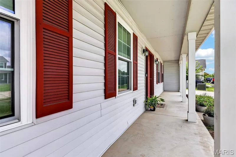 2714 Red Cedar Parc Drive S, O'Fallon, MO 63368 — listing photo 3 of 50