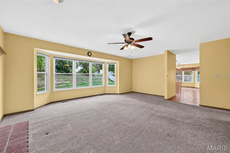 Family Rm w/5 Bay Window - looking into Kitchen — 2714 Red Cedar Parc Drive S, O'Fallon, MO 63368