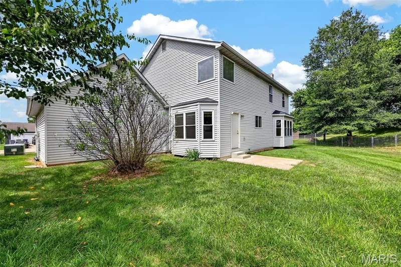 2714 Red Cedar Parc Drive S, O'Fallon, MO 63368 — listing photo 40 of 50
