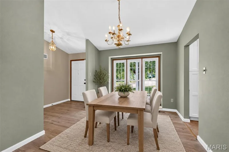 2432 Evergreen Forest Court, Wildwood, MO 63011 — listing photo 6 of 43