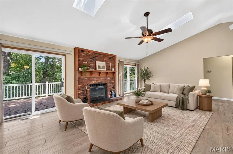 2432 Evergreen Forest Court, Wildwood, MO 63011 — listing photo 9 of 43
