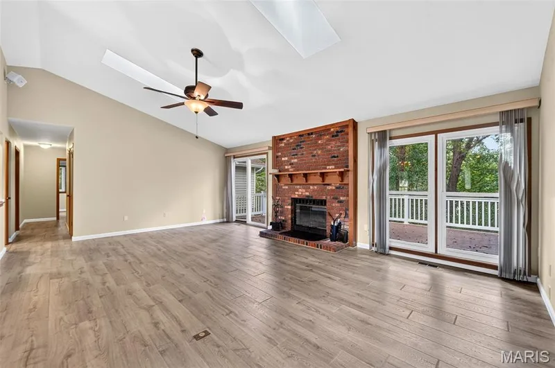 2432 Evergreen Forest Court, Wildwood, MO 63011 — listing photo 10 of 43