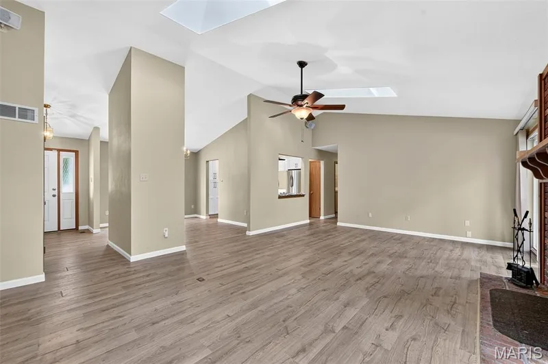 2432 Evergreen Forest Court, Wildwood, MO 63011 — listing photo 11 of 43