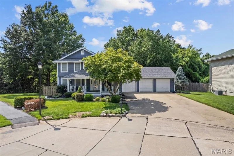 4 River Ridge Court, St Charles, MO — listing photo 1