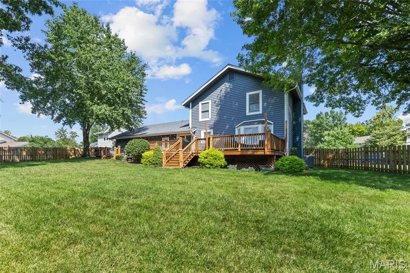 4 River Ridge Court, St Charles, MO 63303 — listing photo 7 of 40