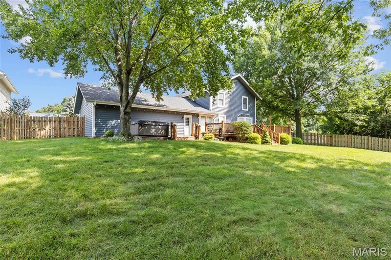 4 River Ridge Court, St Charles, MO 63303 — listing photo 8 of 40