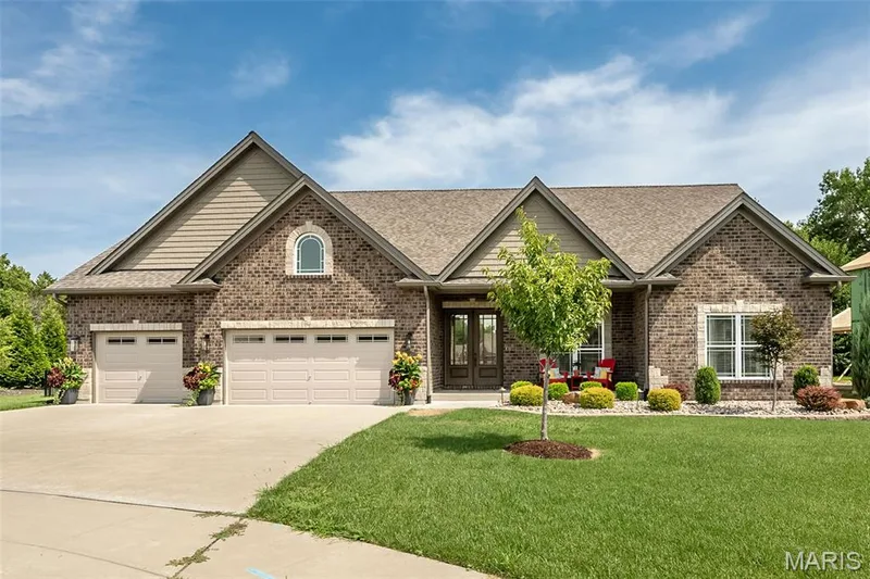 Welcome Home — 904 Bellevaux Place, St Charles, MO 63301
