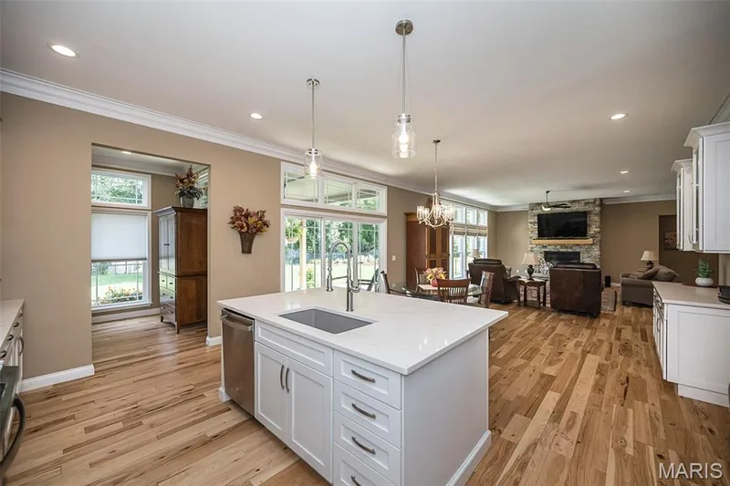 904 Bellevaux Place, St Charles, MO 63301 — listing photo 10 of 30