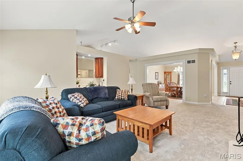 409 Mannington Drive, St Peters, MO 63376 — listing photo 12 of 51