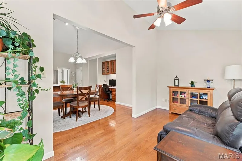 409 Mannington Drive, St Peters, MO 63376 — listing photo 15 of 51