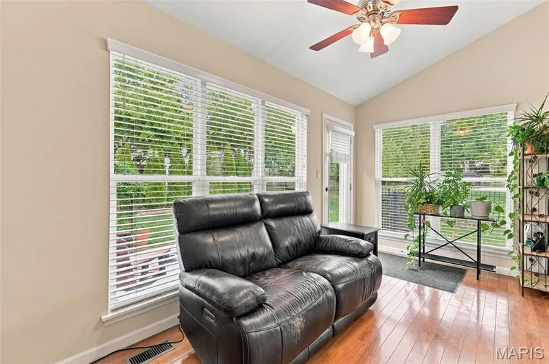 409 Mannington Drive, St Peters, MO 63376 — listing photo 16 of 51
