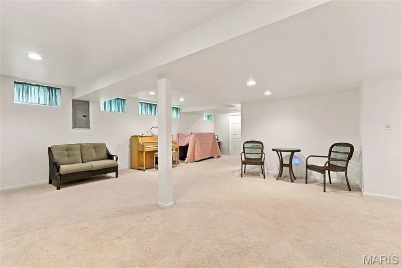 409 Mannington Drive, St Peters, MO 63376 — listing photo 35 of 51