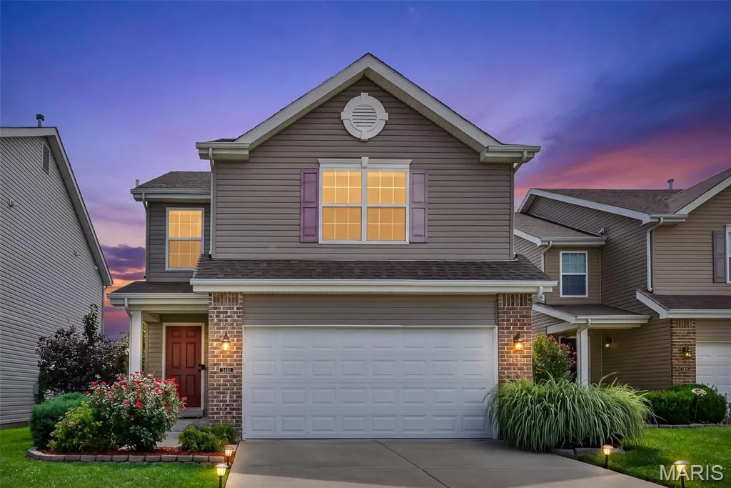 3404 Charlestowne Crossing Drive, St Charles, MO 63301 — listing photo 1 of 34