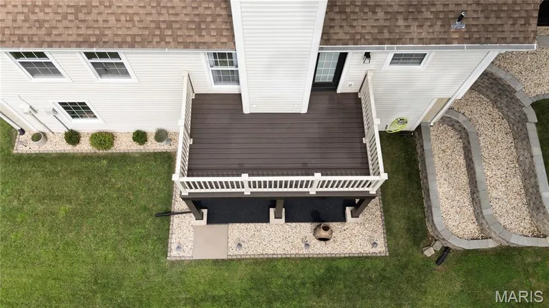 Composite deck — 9 Carriage Way E, St Peters, MO 63376