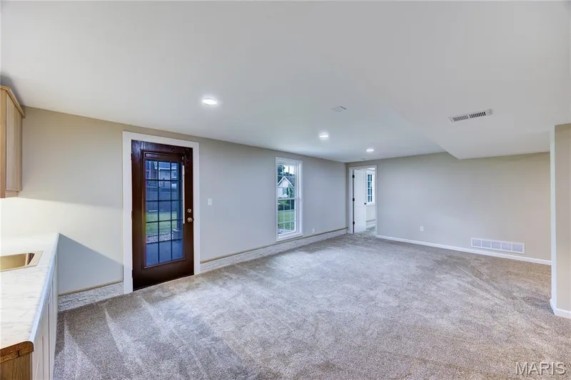 Finished Basement with walkout — 9 Carriage Way E, St Peters, MO 63376