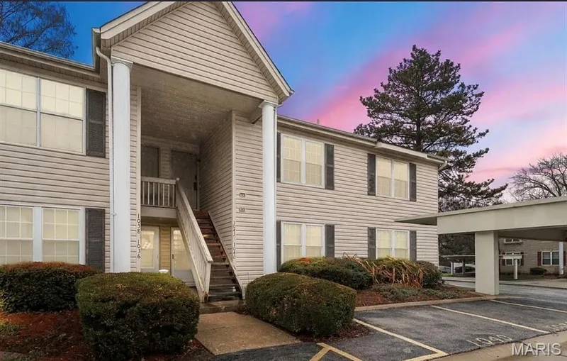 1040 Sugar Creek Court #4, St Peters, MO — listing photo 1