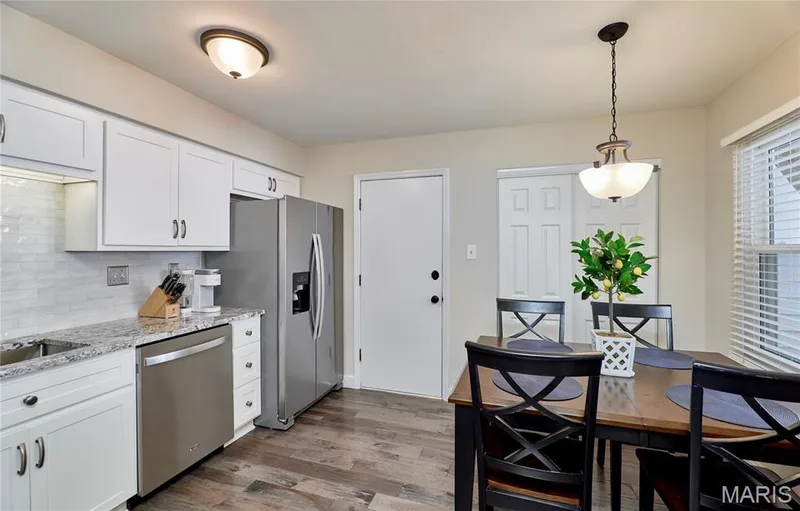 Eat in kitchen — 16463 Cobbleskille Drive, Chesterfield, MO 63017