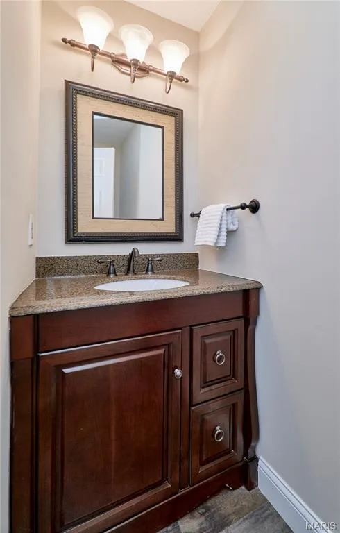 Main level half bath off entry — 16463 Cobbleskille Drive, Chesterfield, MO 63017