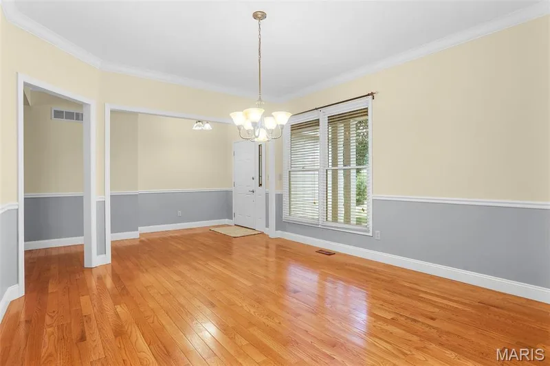 1154 S Charlemagne Drive, Lake St. Louis, MO 63367 — listing photo 7 of 46