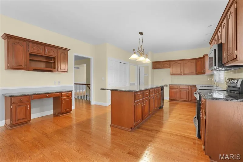 1154 S Charlemagne Drive, Lake St. Louis, MO 63367 — listing photo 10 of 46