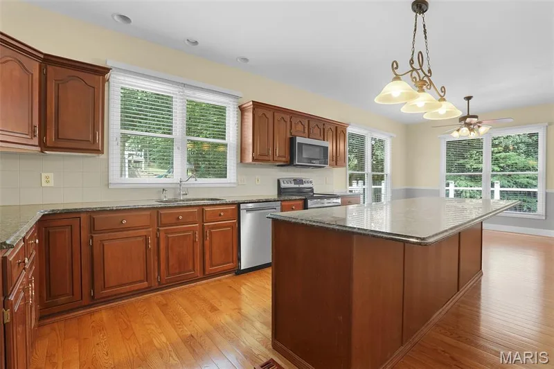 1154 S Charlemagne Drive, Lake St. Louis, MO 63367 — listing photo 13 of 46