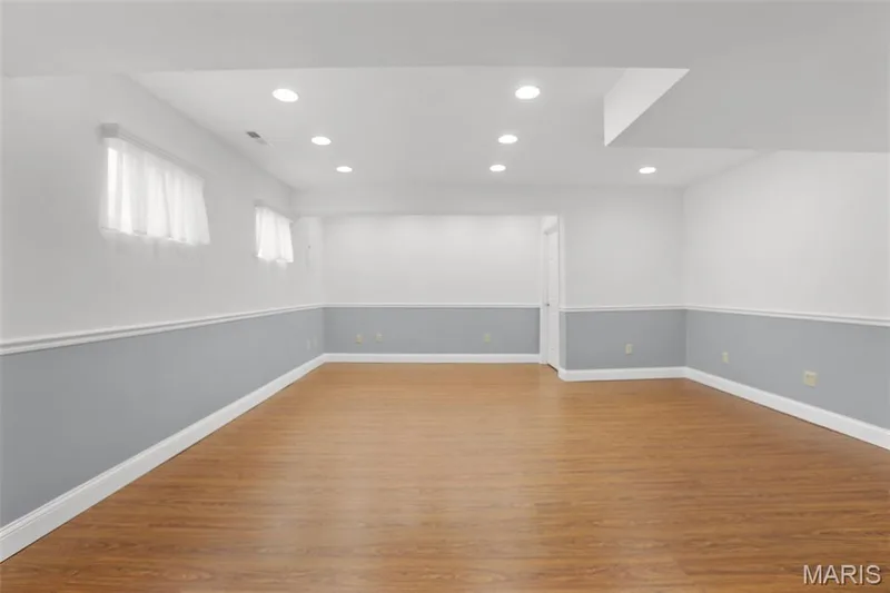 A 2ND HUGE REC ROOM/FAMILY ROOM AREA IN LOWER LEVEL! — 1154 S Charlemagne Drive, Lake St. Louis, MO 63367