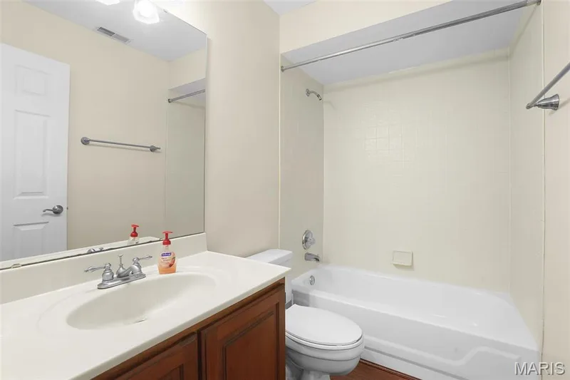 FULL BATH IN LL — 1154 S Charlemagne Drive, Lake St. Louis, MO 63367