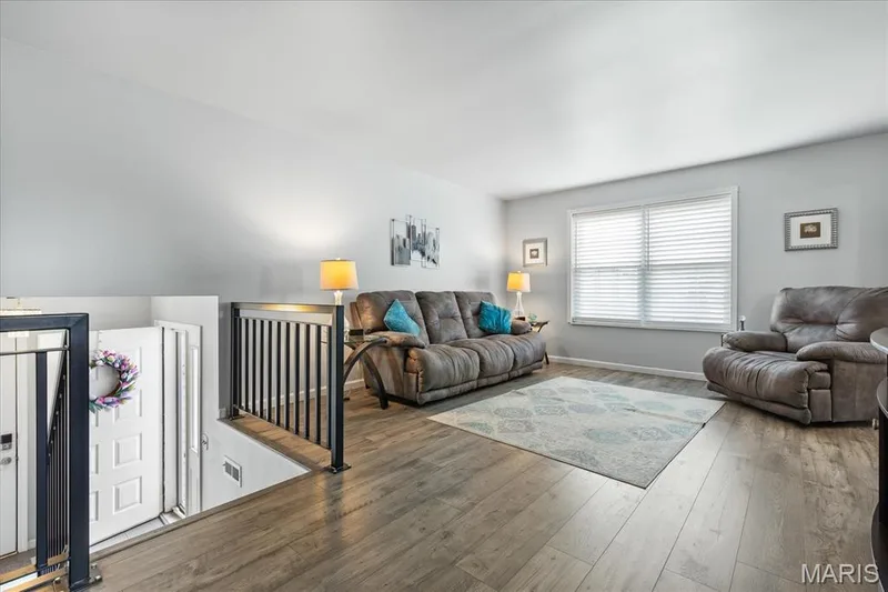 2843 Park Valley Drive, St Peters, MO 63376 — listing photo 4 of 30