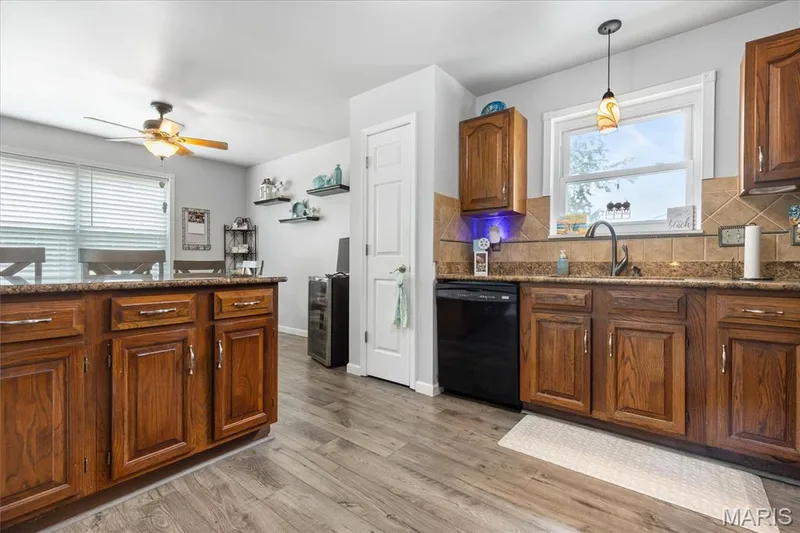 2843 Park Valley Drive, St Peters, MO 63376 — listing photo 9 of 30