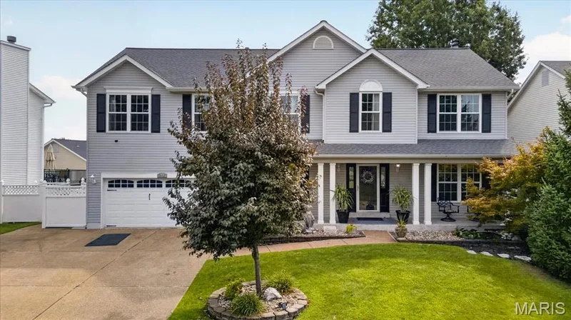 312 Quiet Country Drive, St Peters, MO β listing photo 1