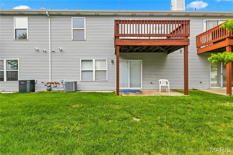 3034 Crown Drive #D, St Peters, MO 63376 — listing photo 2 of 28