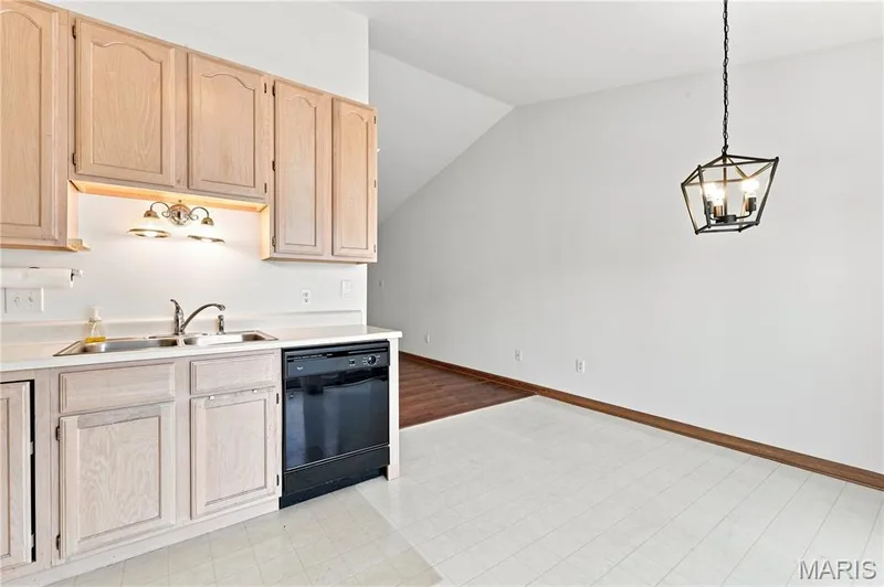 3034 Crown Drive #D, St Peters, MO 63376 — listing photo 8 of 28