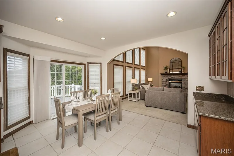 909 Oxford Trail Drive, St Peters, MO 63376 — listing photo 15 of 45