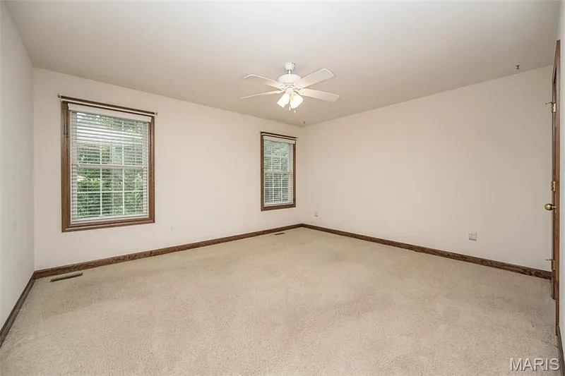 909 Oxford Trail Drive, St Peters, MO 63376 — listing photo 27 of 45