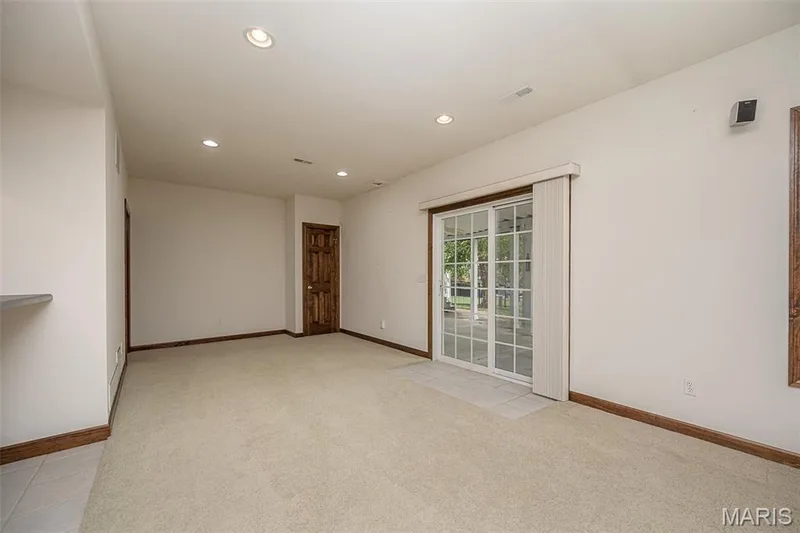 909 Oxford Trail Drive, St Peters, MO 63376 — listing photo 34 of 45