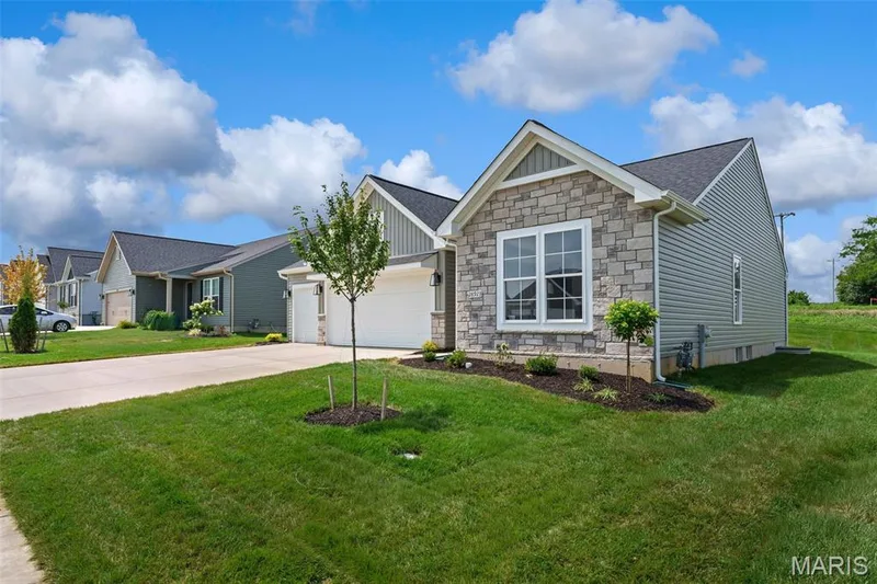 28923 Old Court Drive, Foristell, MO 63348 — listing photo 3 of 27