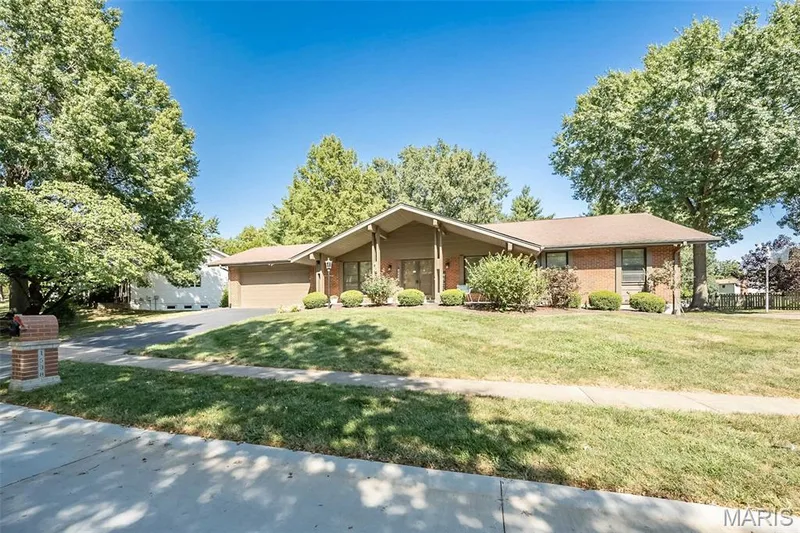 1538 Woodroyal West Drive, Chesterfield, MO 63017 — listing photo 68 of 68