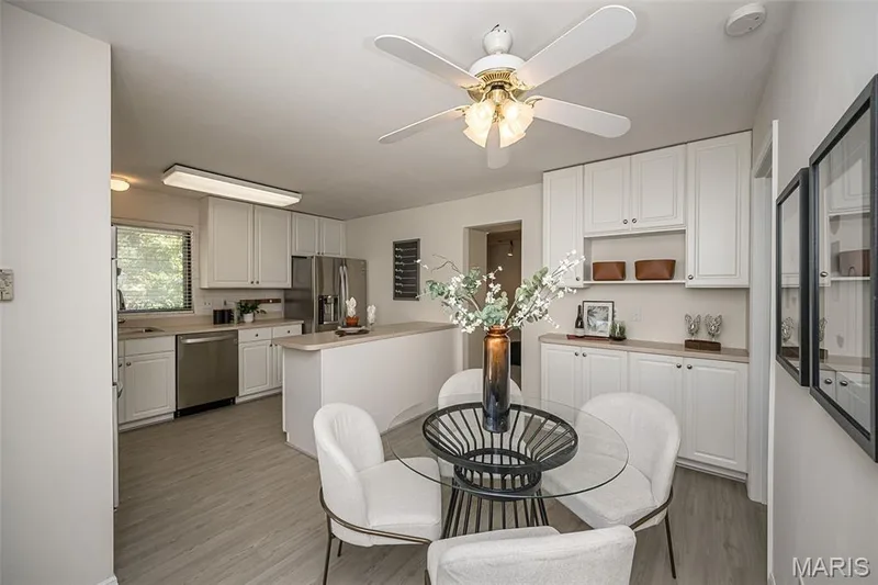1538 Woodroyal West Drive, Chesterfield, MO 63017 — listing photo 20 of 68