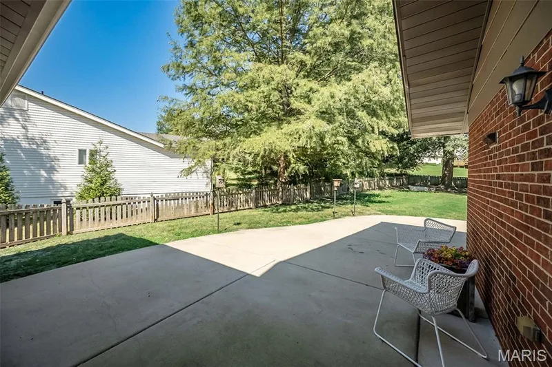 1538 Woodroyal West Drive, Chesterfield, MO 63017 — listing photo 53 of 68