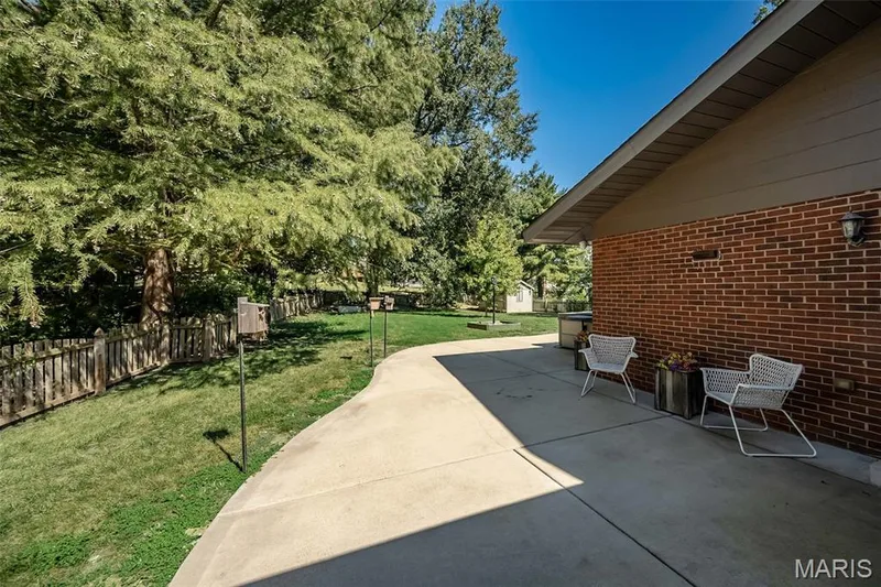 1538 Woodroyal West Drive, Chesterfield, MO 63017 — listing photo 56 of 68