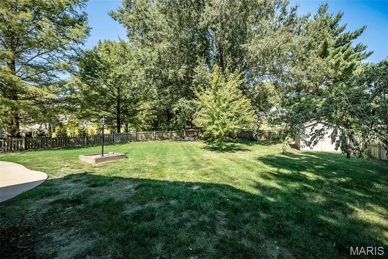 1538 Woodroyal West Drive, Chesterfield, MO 63017 — listing photo 58 of 68
