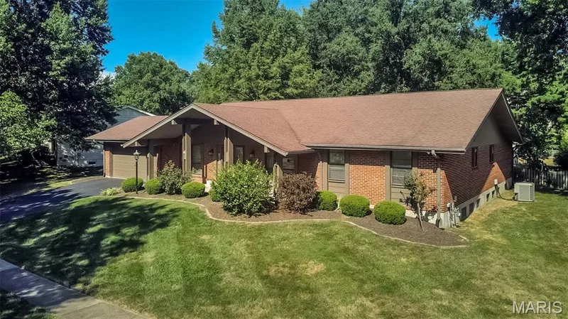 1538 Woodroyal West Drive, Chesterfield, MO 63017 — listing photo 64 of 68