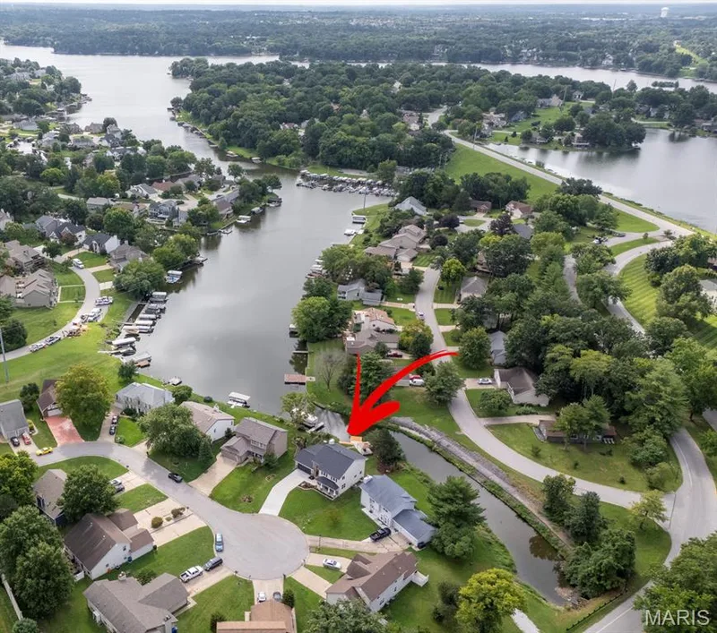 Located in a NO WAKE cove. — 14 Bayside Court, Lake St. Louis, MO 63367