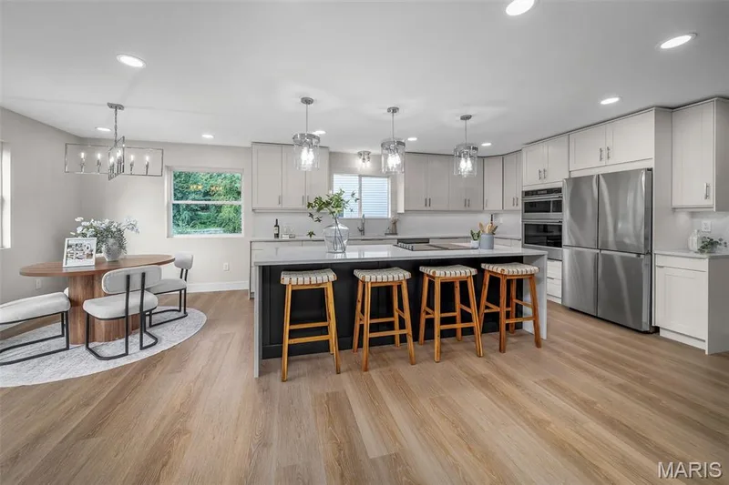 This is the hub of the home! — 14 Bayside Court, Lake St. Louis, MO 63367