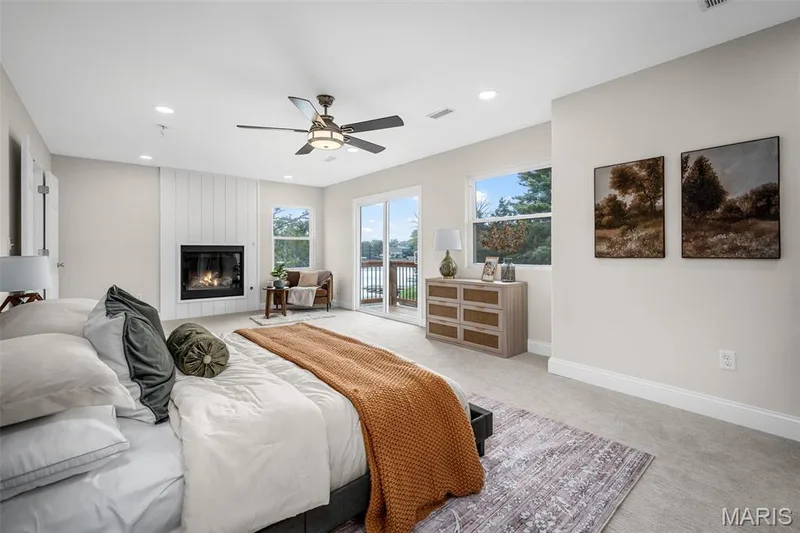 The primary suite. — 14 Bayside Court, Lake St. Louis, MO 63367