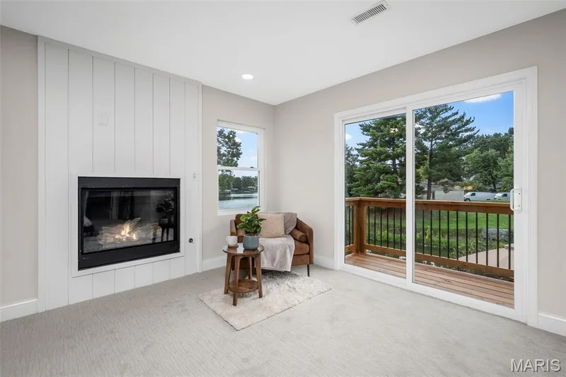 How romantic- a fireplace in your bedroom! — 14 Bayside Court, Lake St. Louis, MO 63367