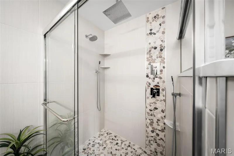 HUGE custom shower with rain head & shower wands. — 14 Bayside Court, Lake St. Louis, MO 63367