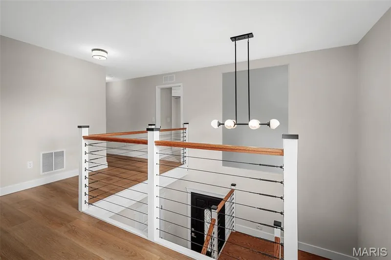 Second floor landing to 2 other beds, laundry & guest bath. — 14 Bayside Court, Lake St. Louis, MO 63367